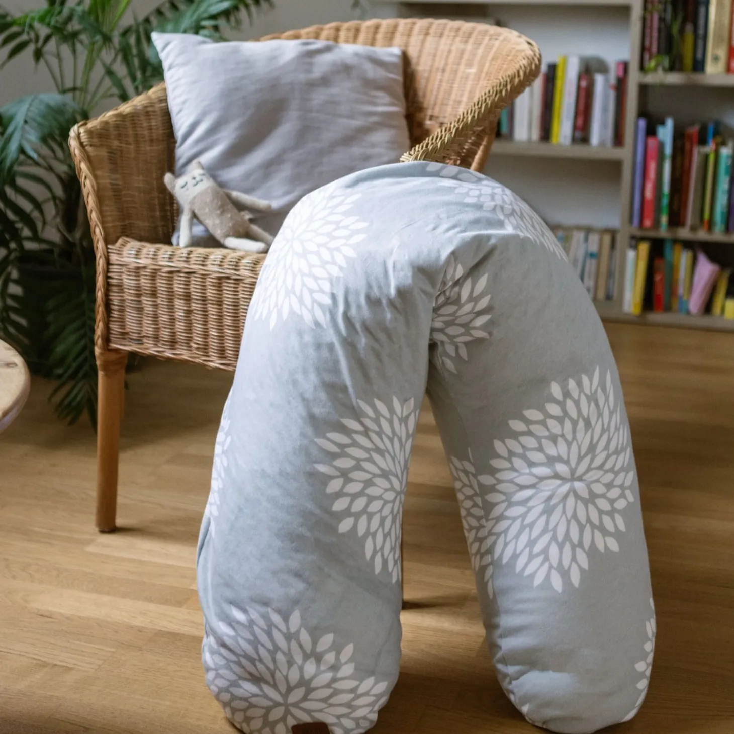 Béaba Coussin de maternité Big Flopsy imprimé Flower Gris