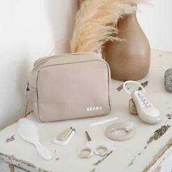 Béaba Trousse de Toilette Nomade 7 Accessoires Clay Earth