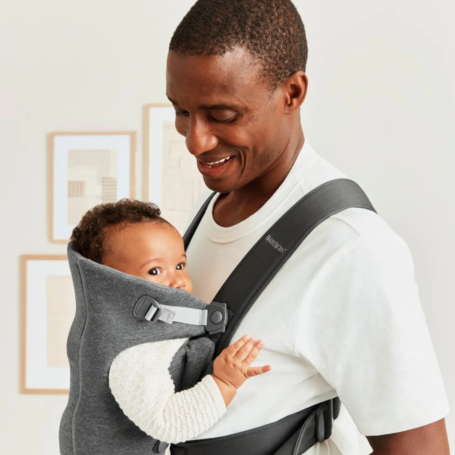 BabyBjörn Porte-bébé Mini Jersey Gris Foncé, Jersey 3D