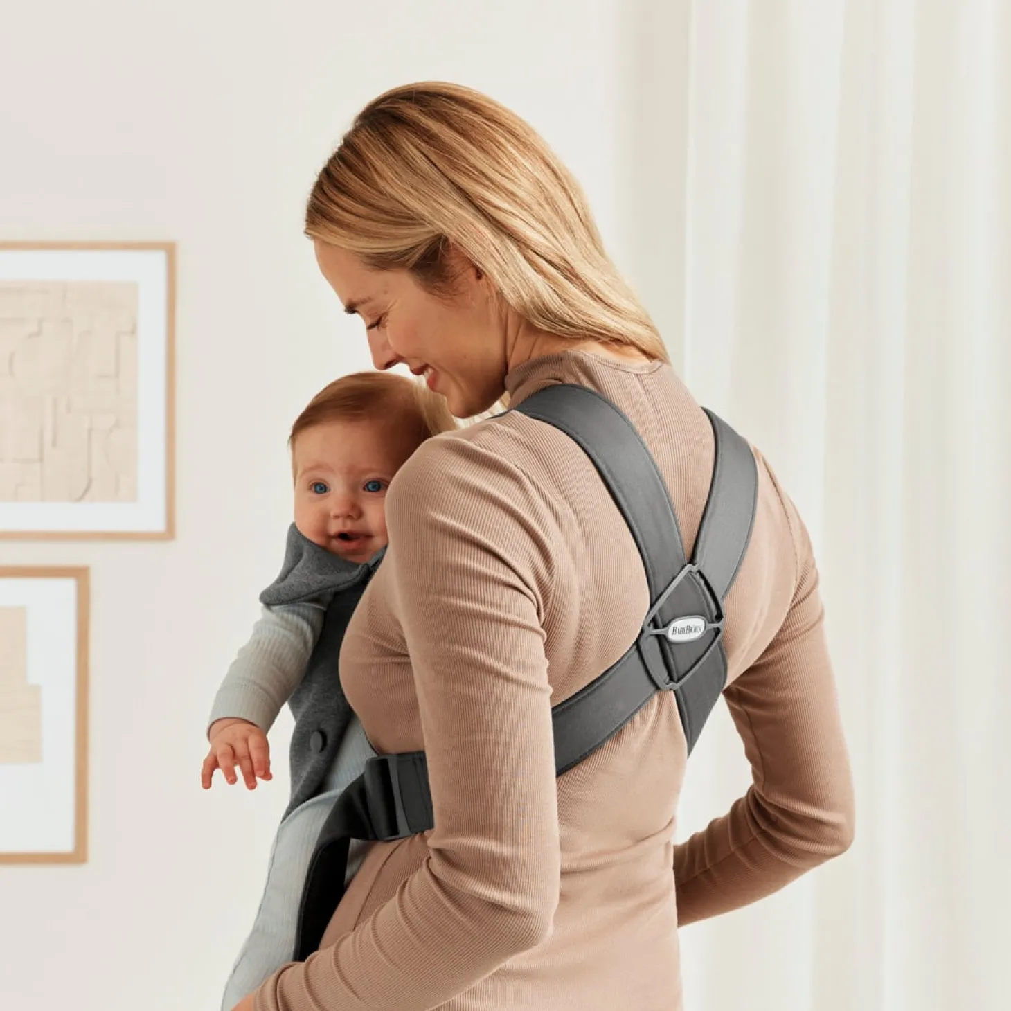 BabyBjörn Porte-bébé Mini Jersey Gris Foncé, Jersey 3D