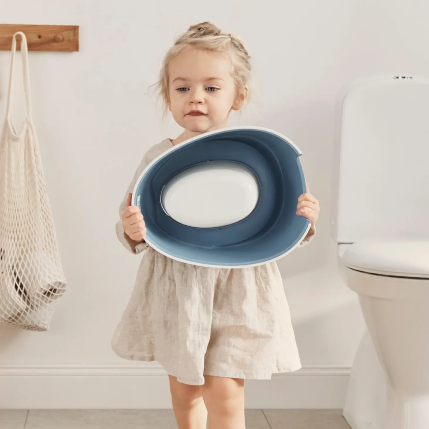 BabyBjörn Pot Smart Bleu Profond/Blanc