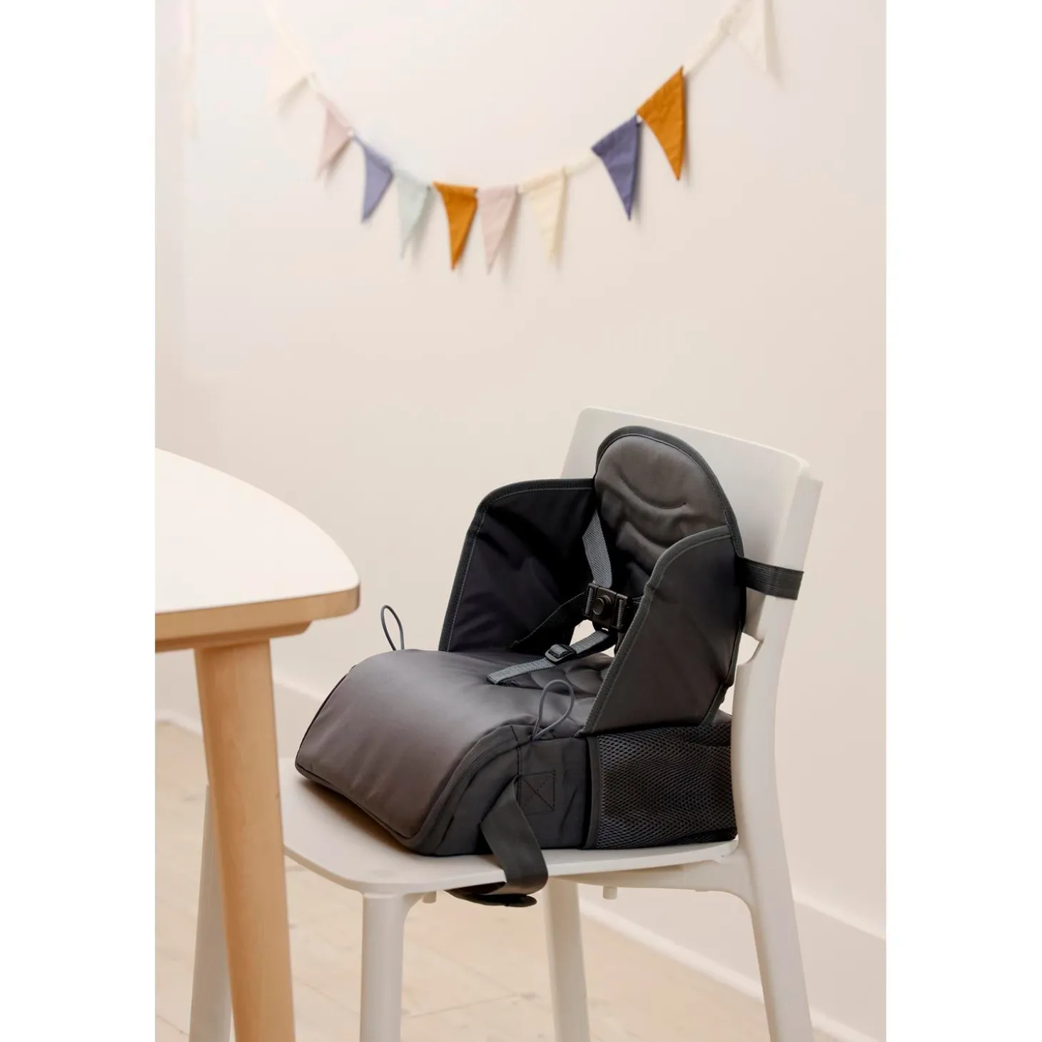 BabyToLove Rehausseur de chaise nomade Travel Up Anthracite