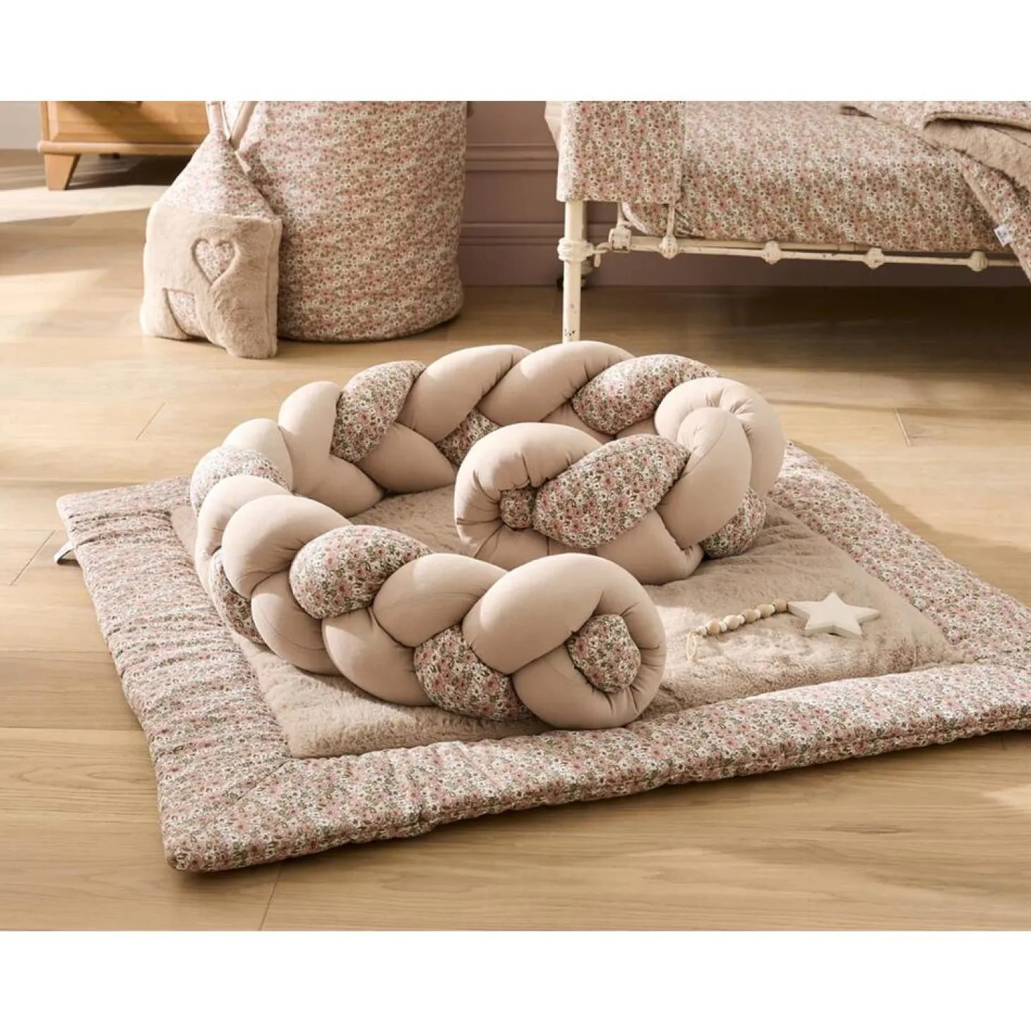 BB&Co Tapis de jeu /fond de parc Afternoon Tea Liberty/ Biscuit 100x100 cm