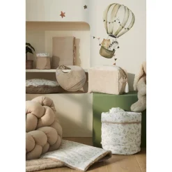 BB&Co                    Tapis de jeu /fond de parc Daydream    100x100 cm