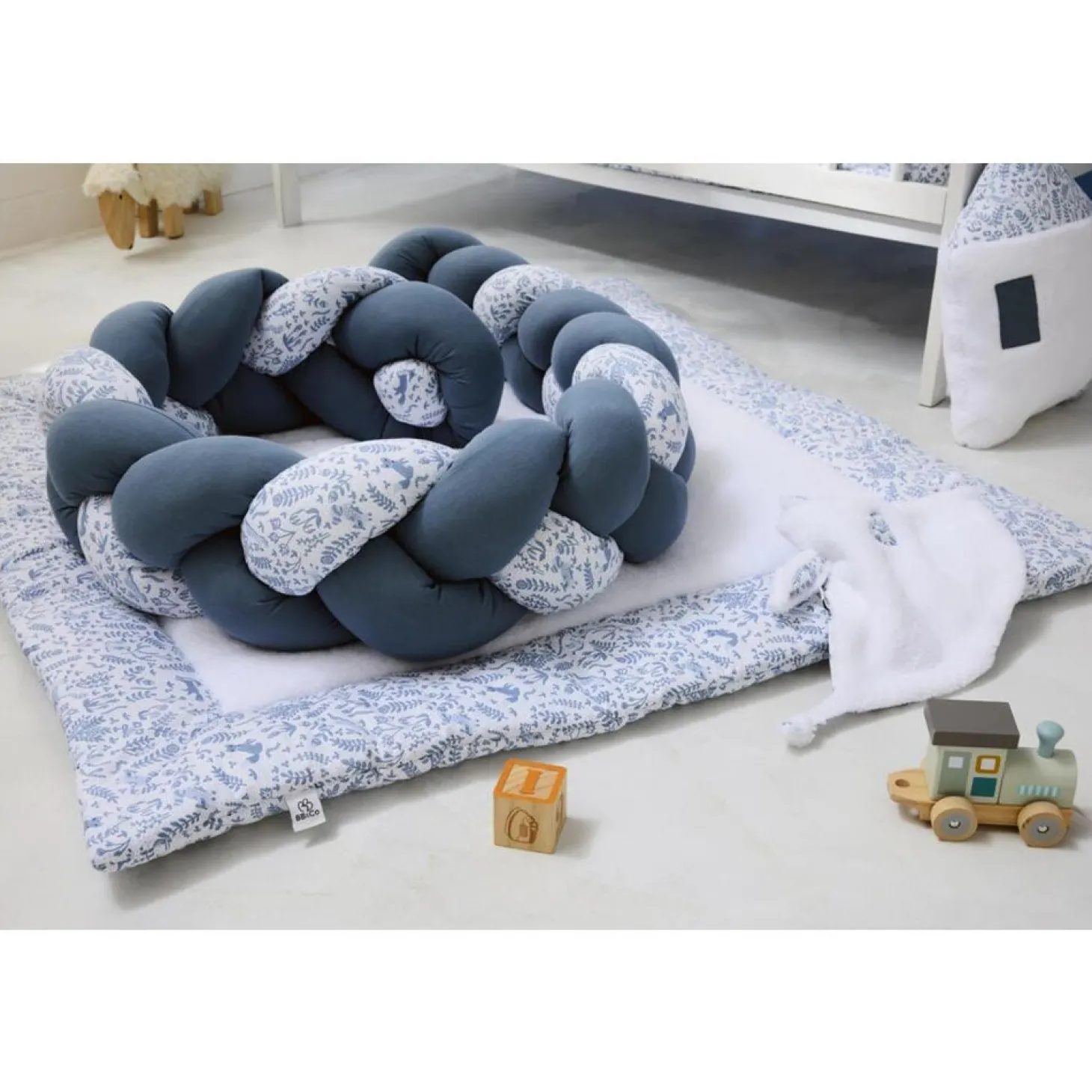 BB&Co Tapis de jeu /fond de parc Forêt Enchantée Blanc/ Bleu 100x100 cm