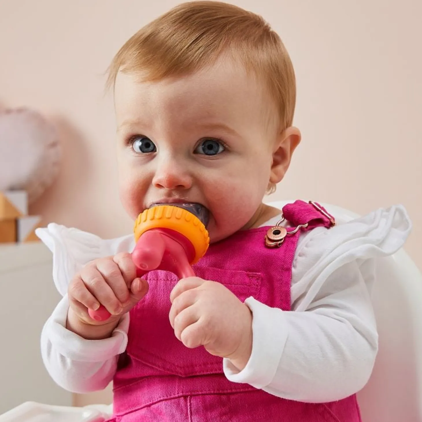 B.Box For Kids Grignoteuse sur trepied avec embout silicone Strawberry