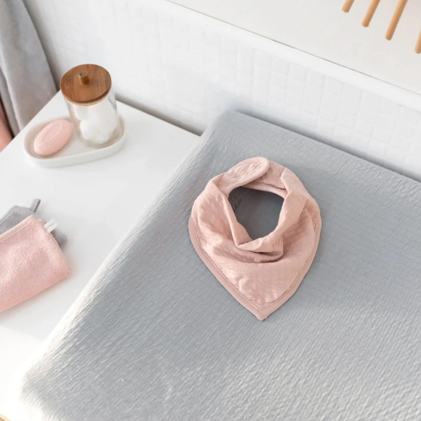 Bemini Bavoir bandana Cadum Blush 25 cm