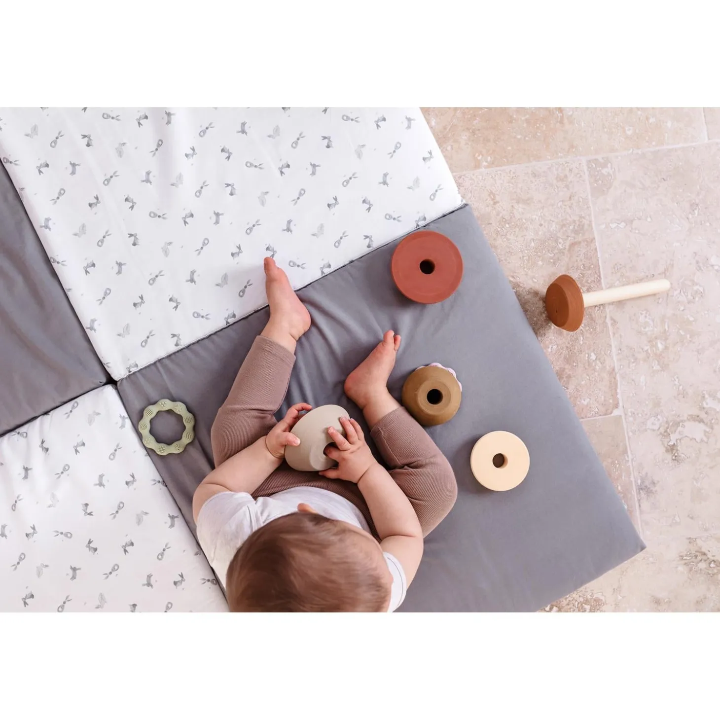 Candide Tapis de motricité Grand modèle Lapins 180x120 cm