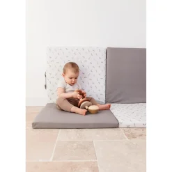 Candide                    Tapis de motricité    Petit modèle Lapins            120x120 cm
