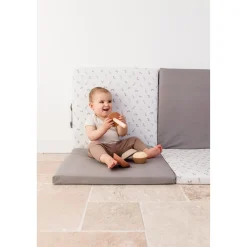 Candide                    Tapis de motricité    Petit modèle Lapins            120x120 cm