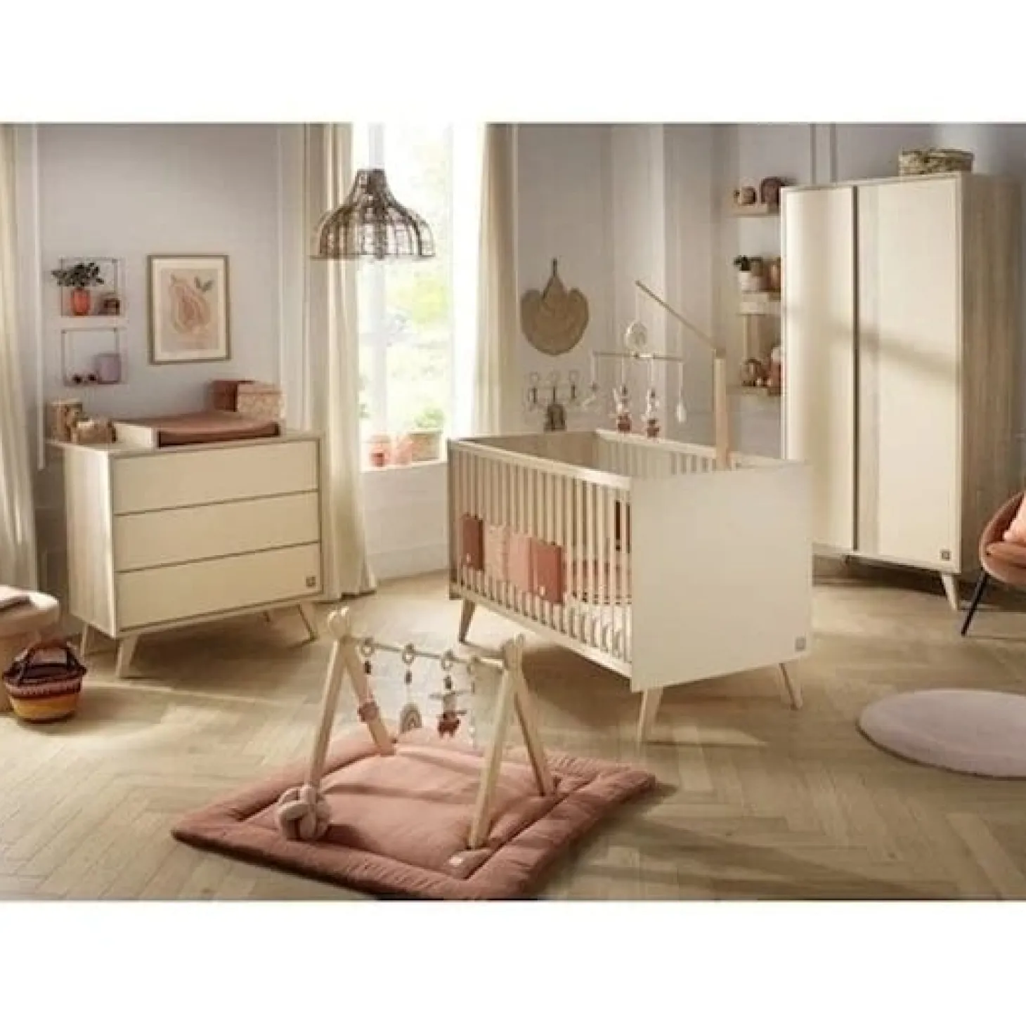 Chambre bébé complète Mélinée: Lit bébé 70x140, Commode 3 tiroirs, Armoire 2 portes , plan offert de Sauthon