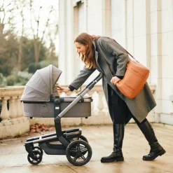Childhome                    Sac à langer Mommy club    Brown