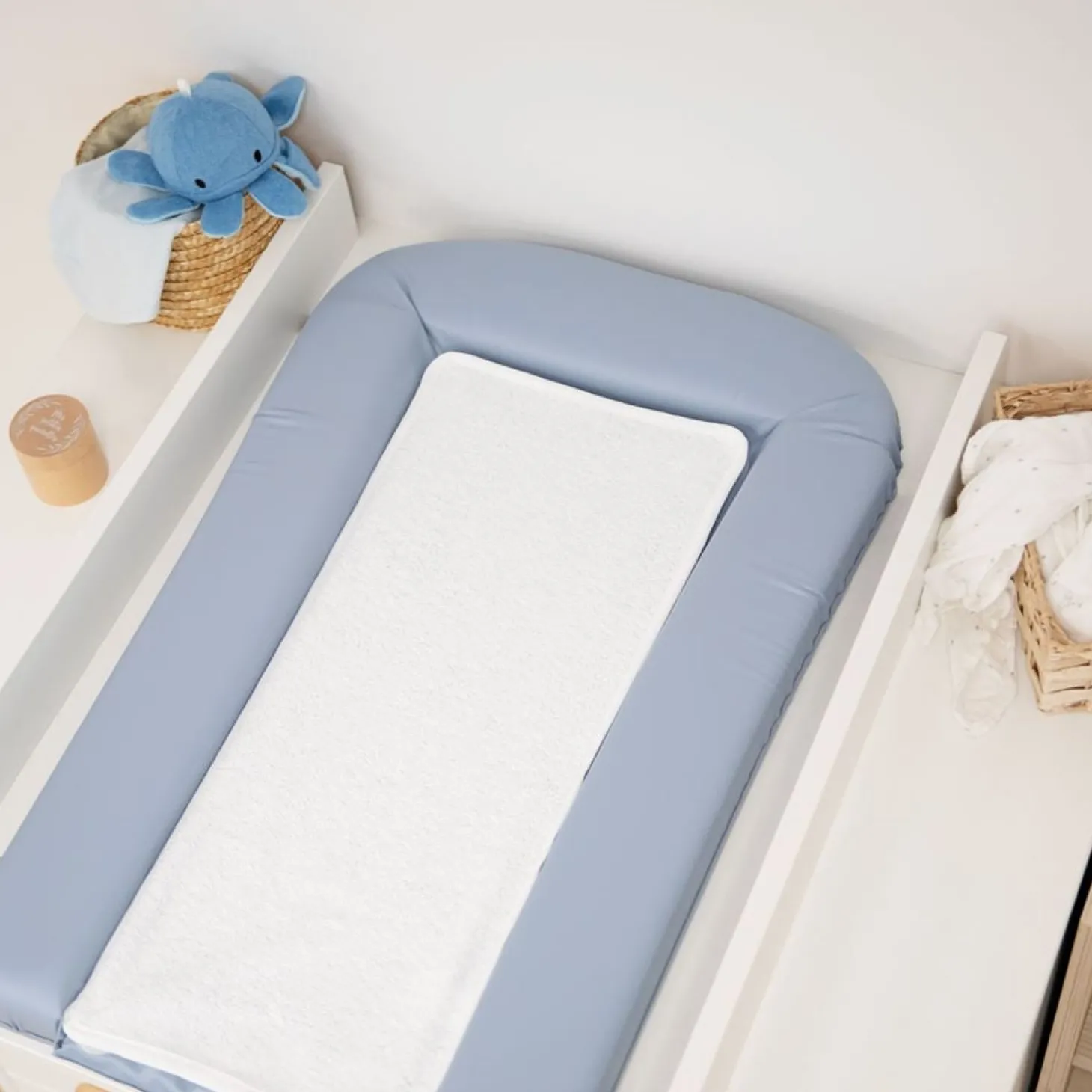 Domiva Matelas à langer PVC + 2 éponges amovibles Bleuet 42x70 cm