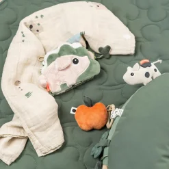 Done by Deer Coussin d'éveil Tummy time Tiny farm Vert
