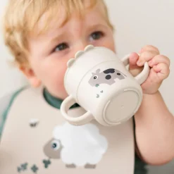 Done by Deer Foodie tasse d'apprentissage Tiny farm Sable 215 ml