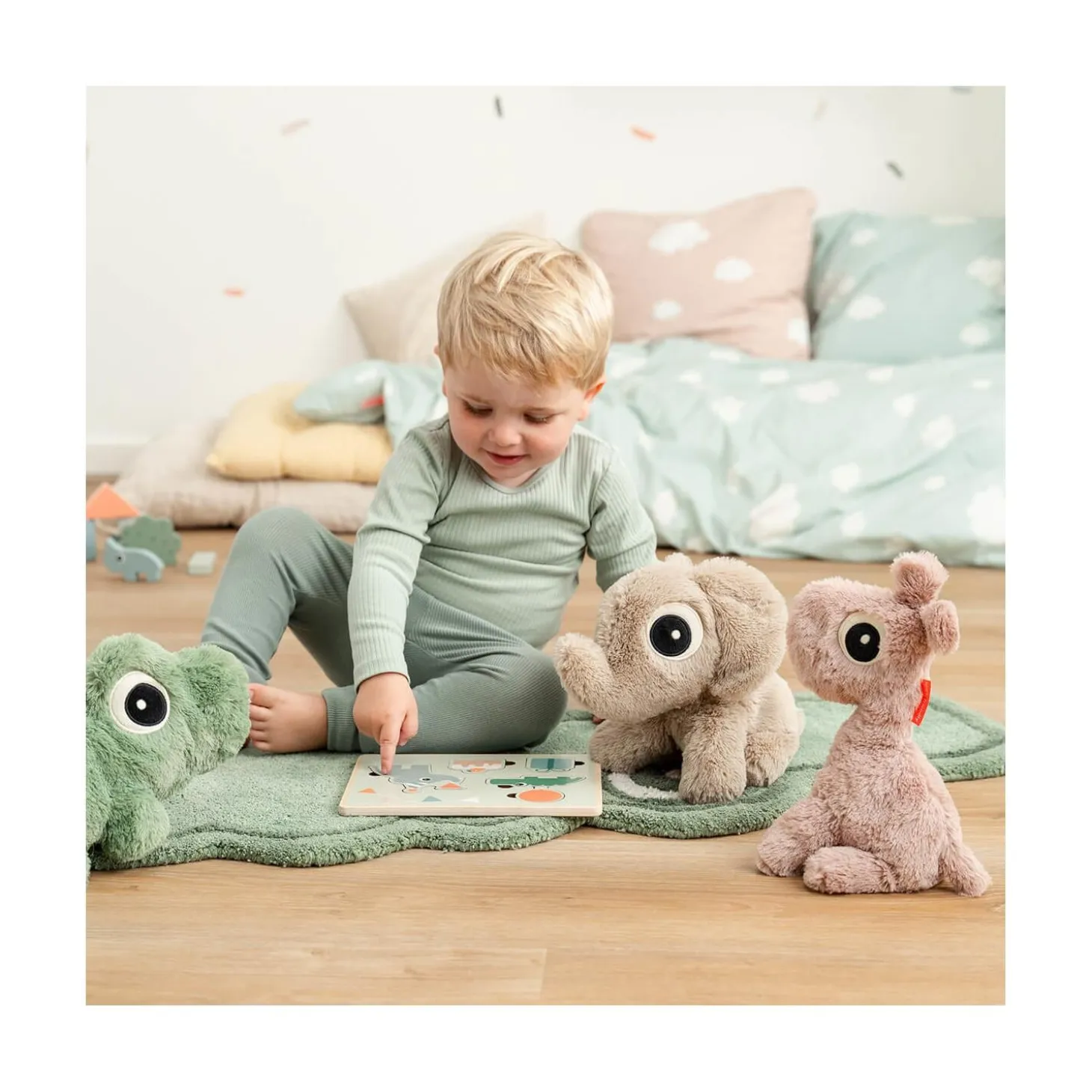 Done by Deer Peluche câlin Croco Vert