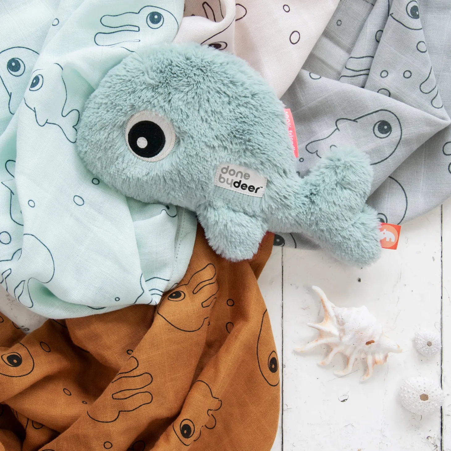 Done by Deer Petite peluche Wally Bleu