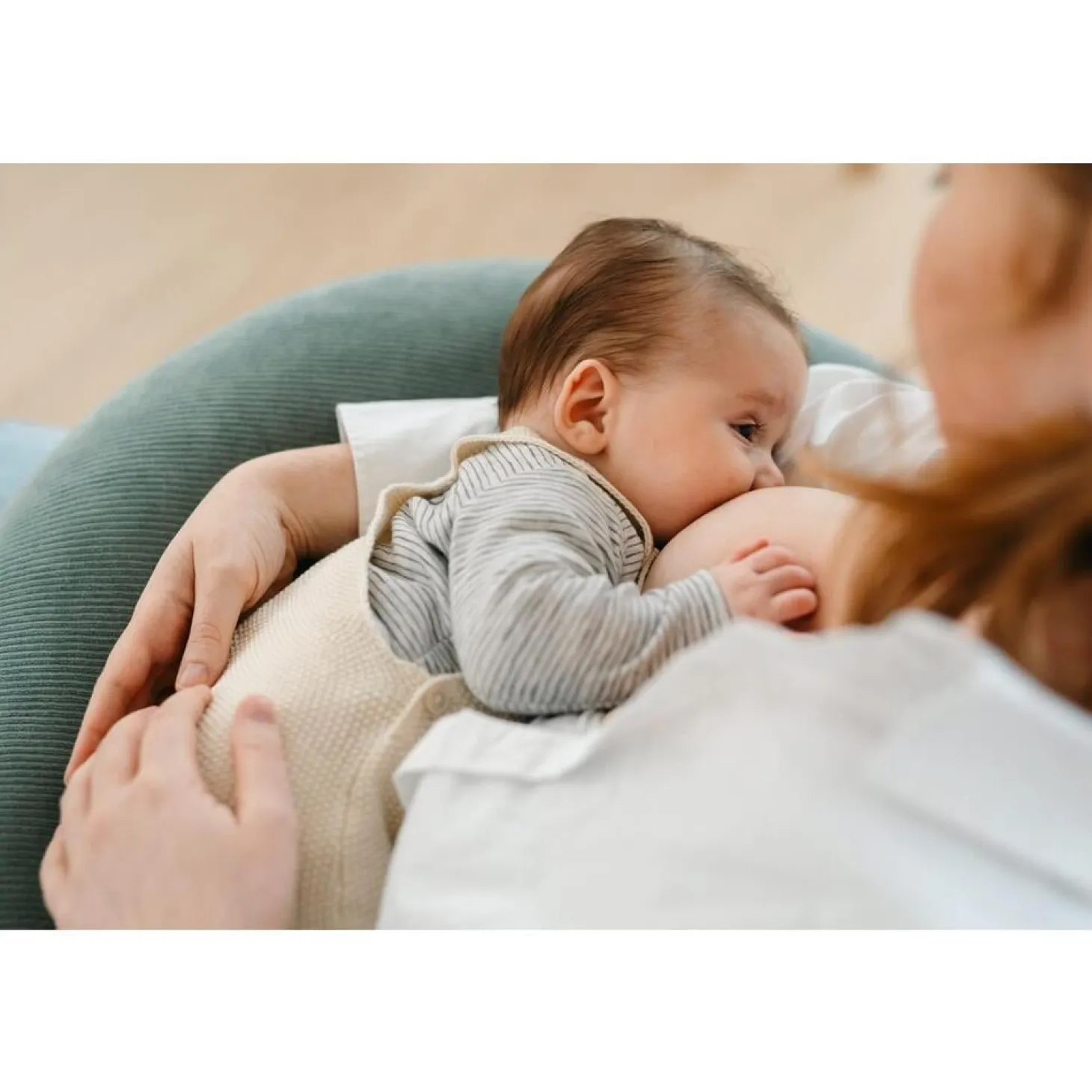 Doomoo Coussin de maternité buddy Corduroy Vert