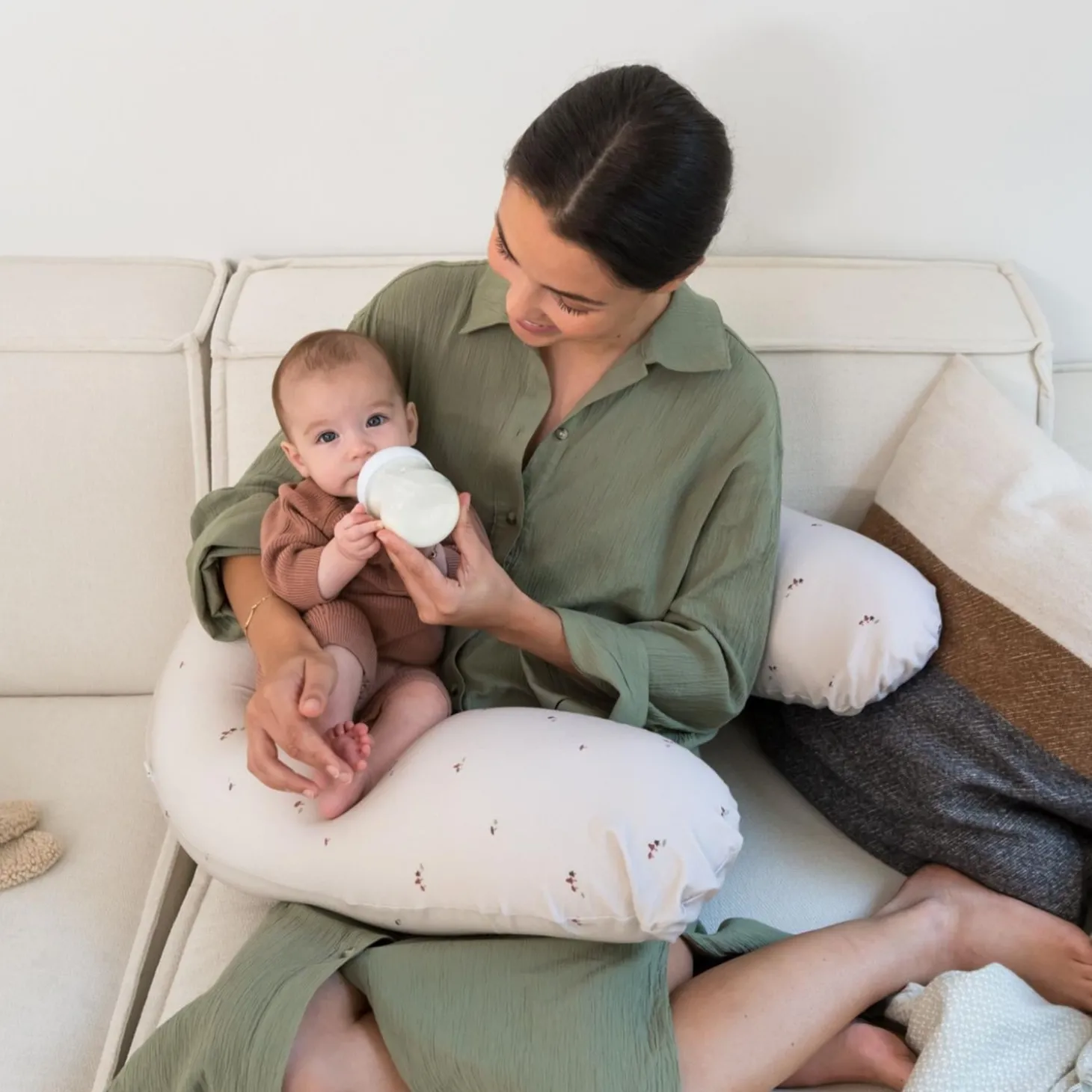 Doomoo Coussin de maternité Buddy Cloudy Kaki