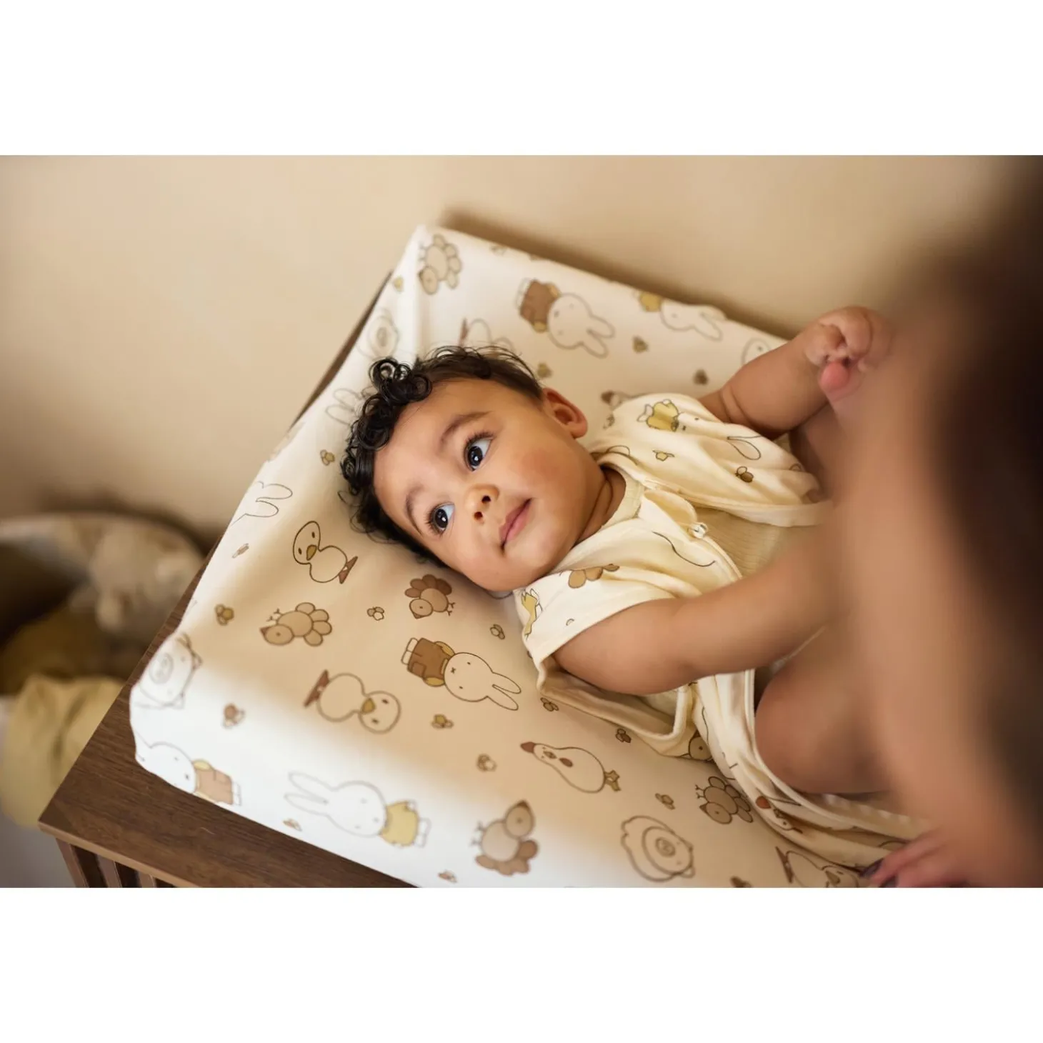 Jollein Housse Matelas à Langer Jersey Miffy Family Farm Multicolore 50x70 cm