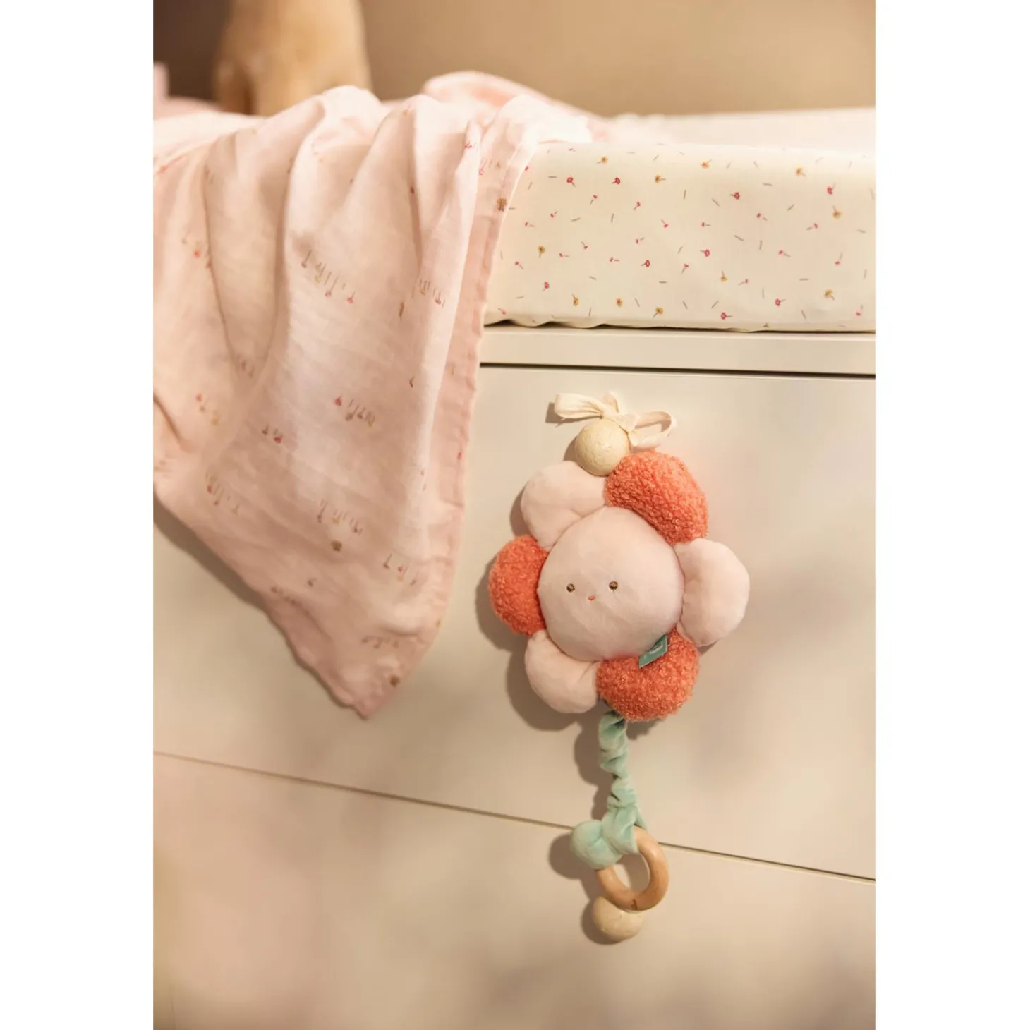 Jollein Peluche Musicale Pretty Picnic Flower Multicolore