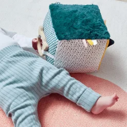Kaloo                    Mon cube sensoriel