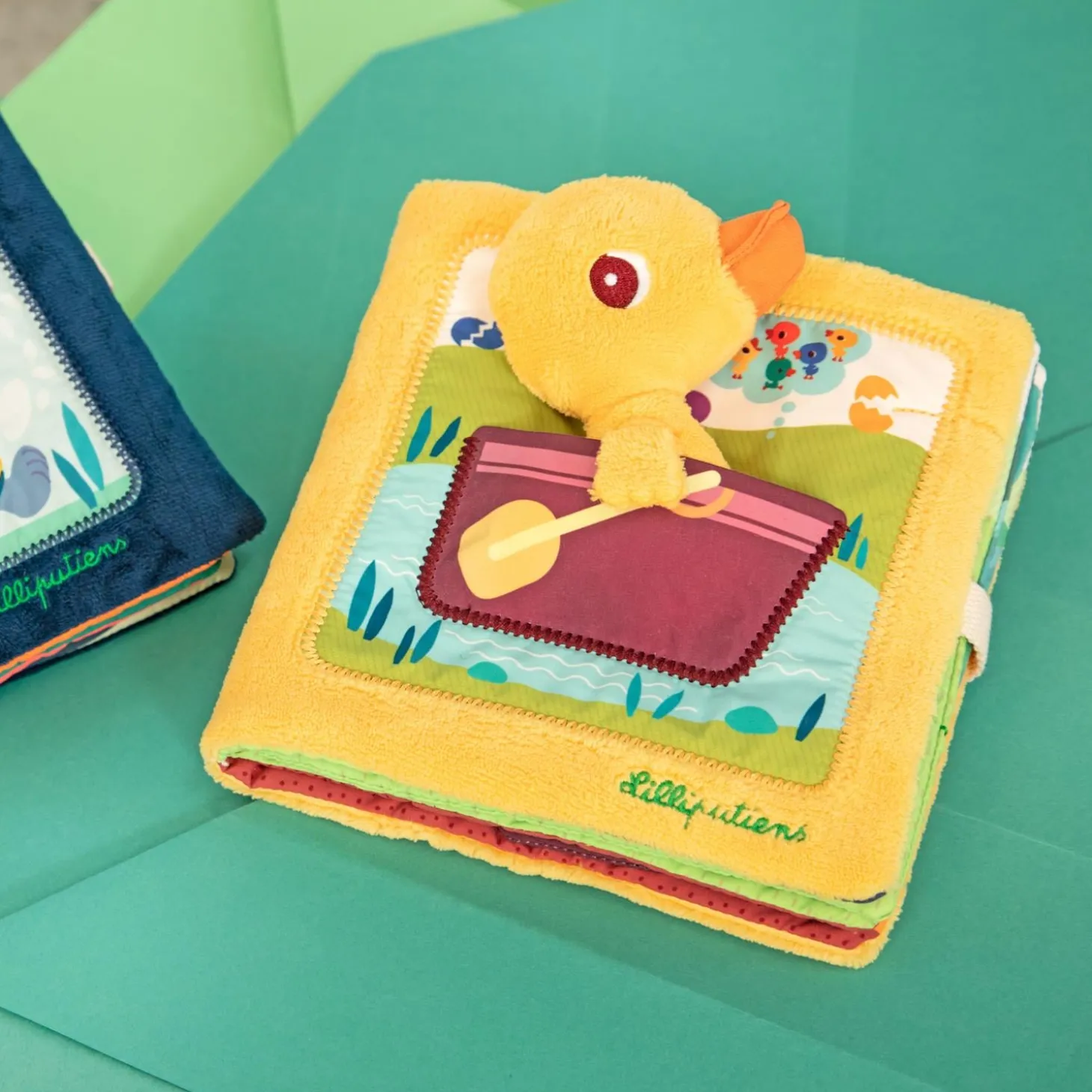 Lilliputiens Livre d'activités gaspard à la ferme Jaune