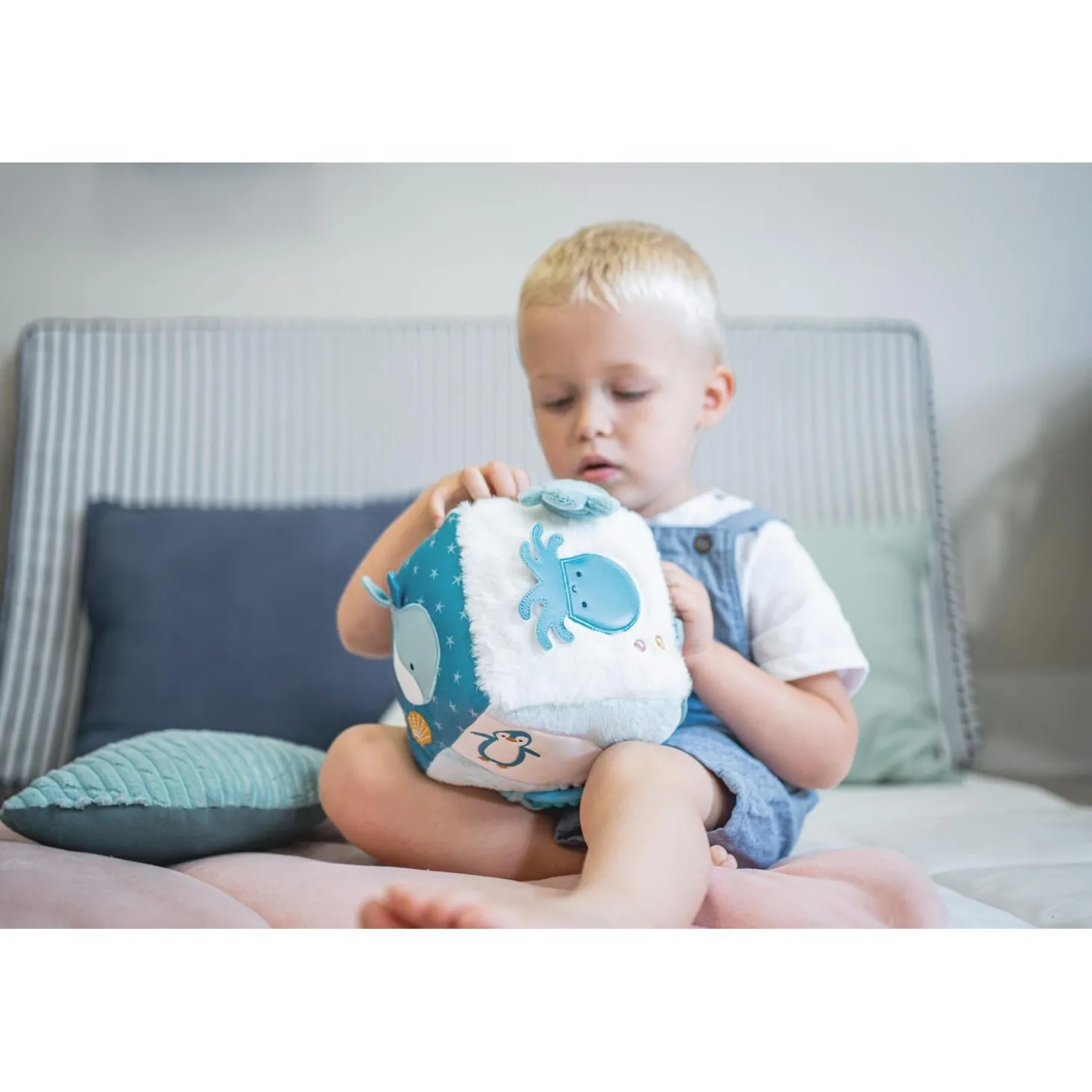 Little big friends Cube d'activités en tissu Océan