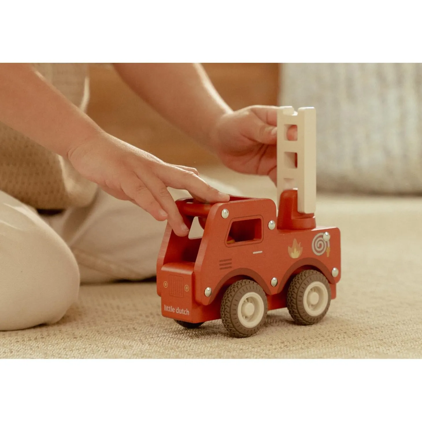 Little Dutch Camion de pompiers 1er âge en bois FSC Multicolore