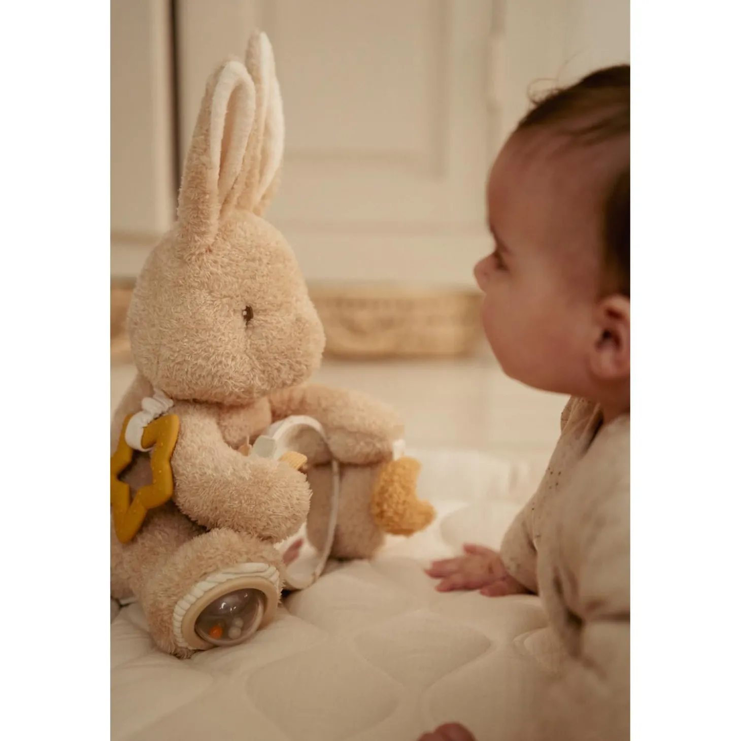 Little Dutch Peluche d'activités Lapin Newborn