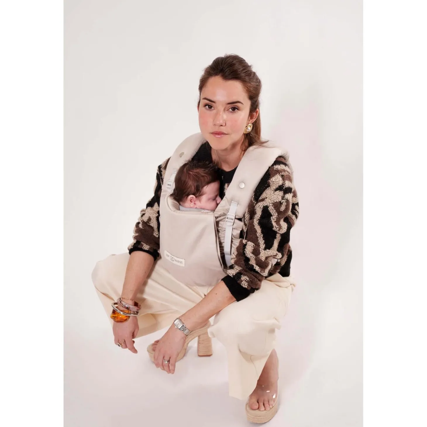 Love Radius by JPMBB Porte-bébé PhysioCarrier 2 Or blanc