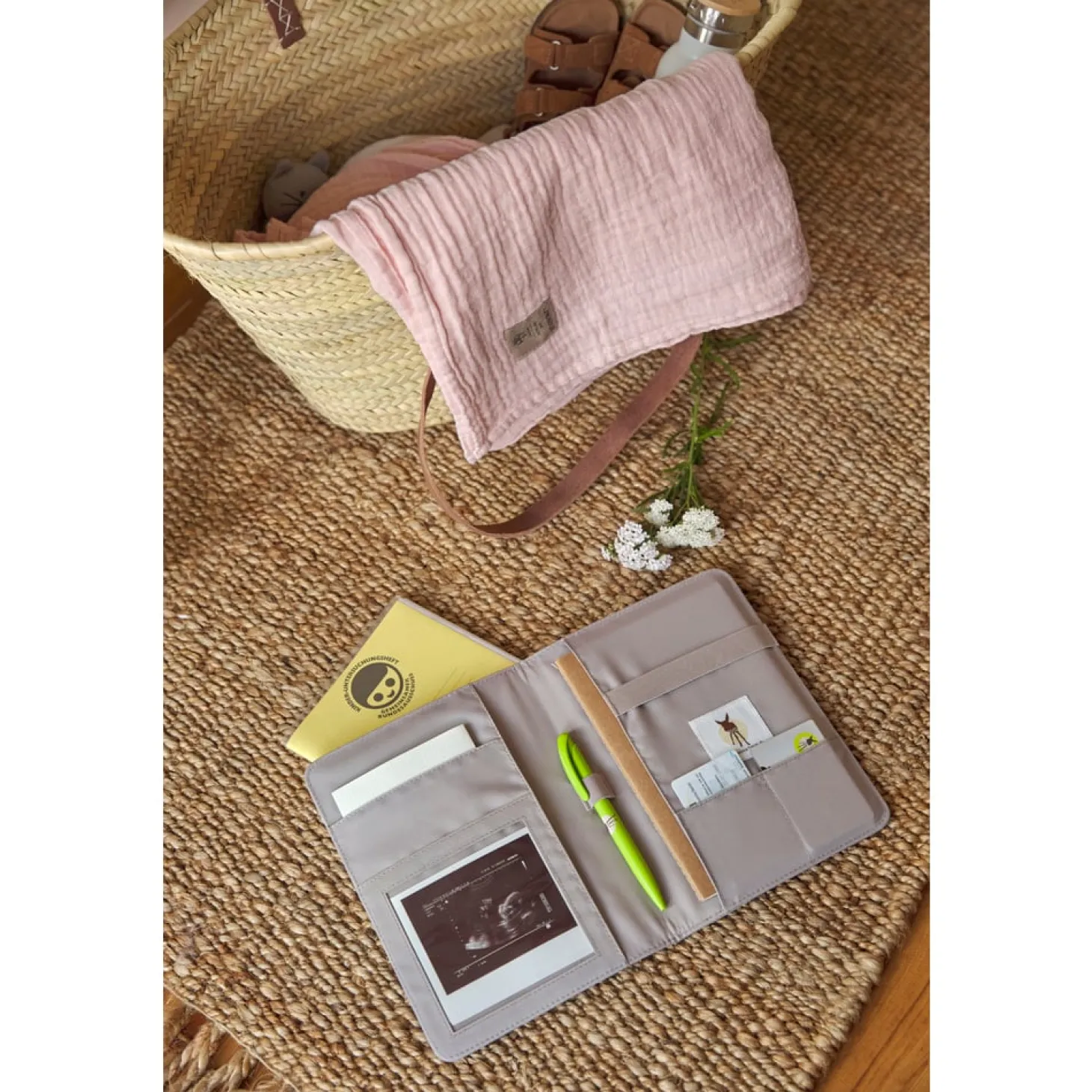 Lässig Housse carnet de santé Blocks Taupe