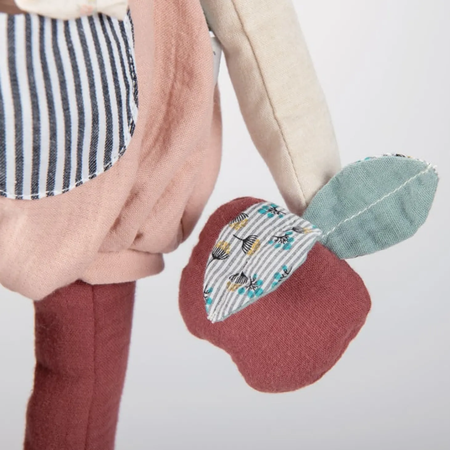 Moulin Roty Lapin d'activités Après la pluie