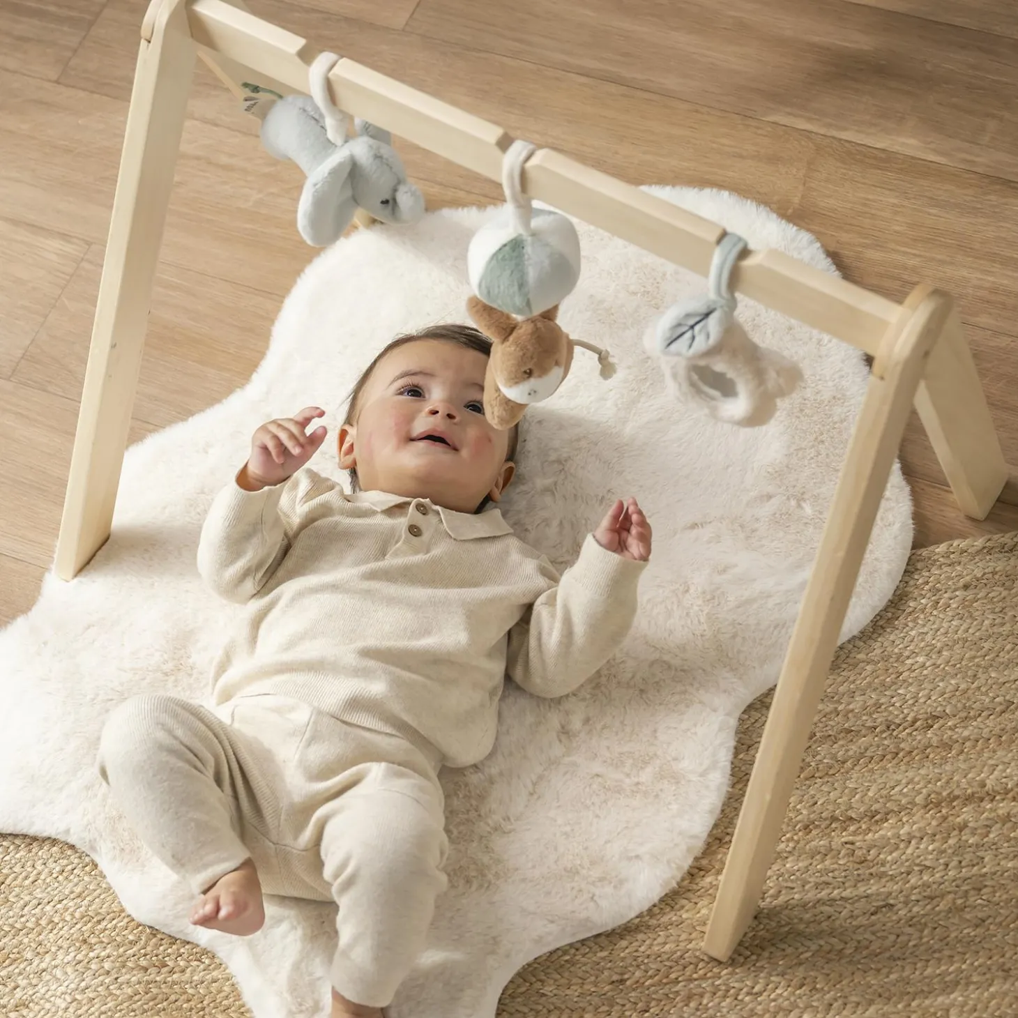 Nattou Arches en Bois avec Jouets À Suspendre Loulou Bois/Multicolore