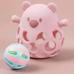 Nattou                    Ours hochet avec balle Silicone    Rose