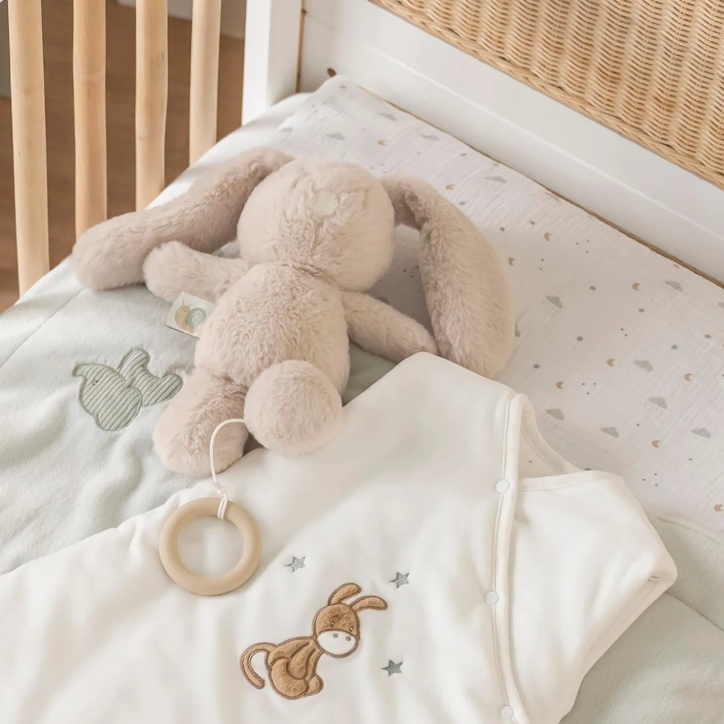 Nattou Peluche Musical Loulou Lapin Sable