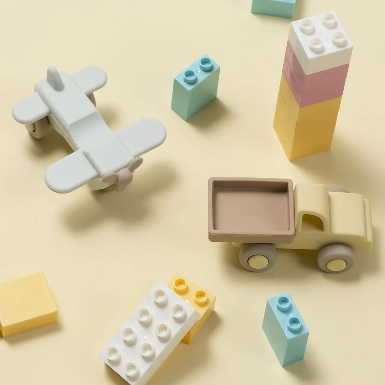 Nattou Set 2pcs camion + avion Silicone Vert/jaune