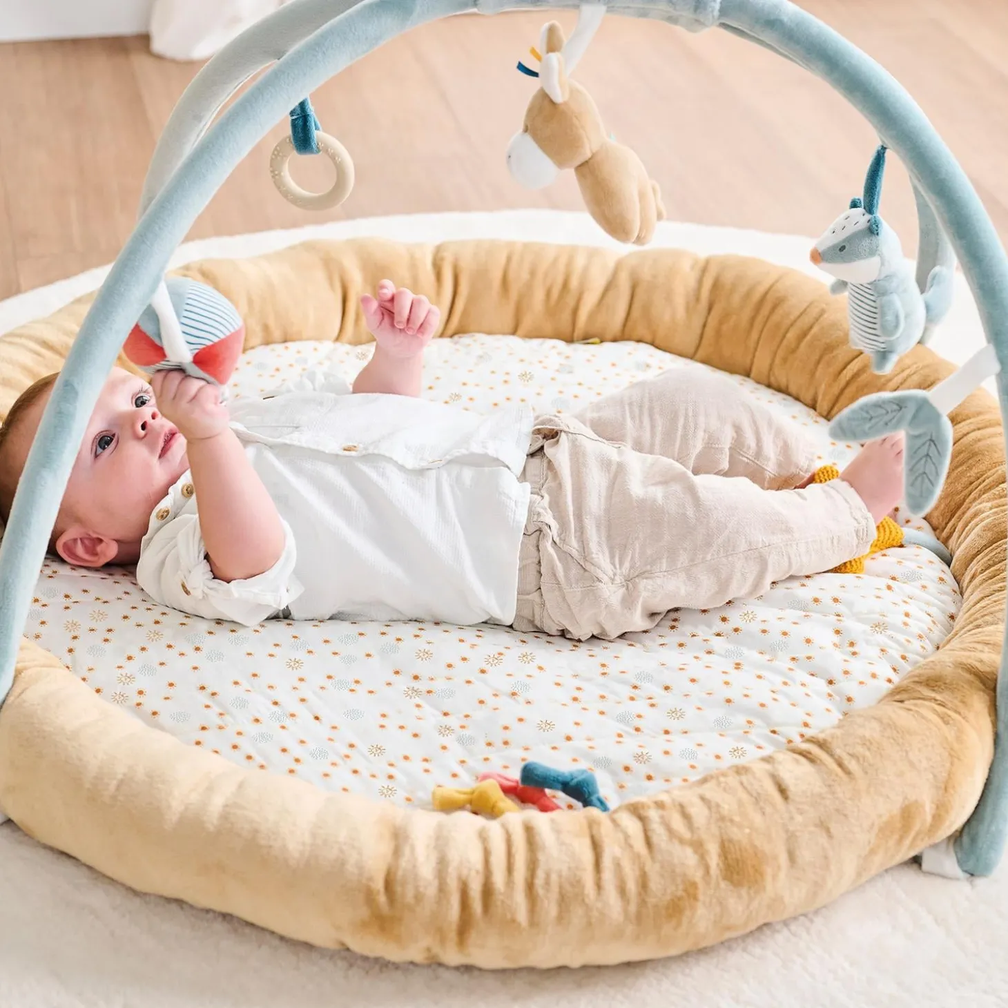 Nattou Tapis pouf d'éveil avec arches Felix et Leo Multicolore