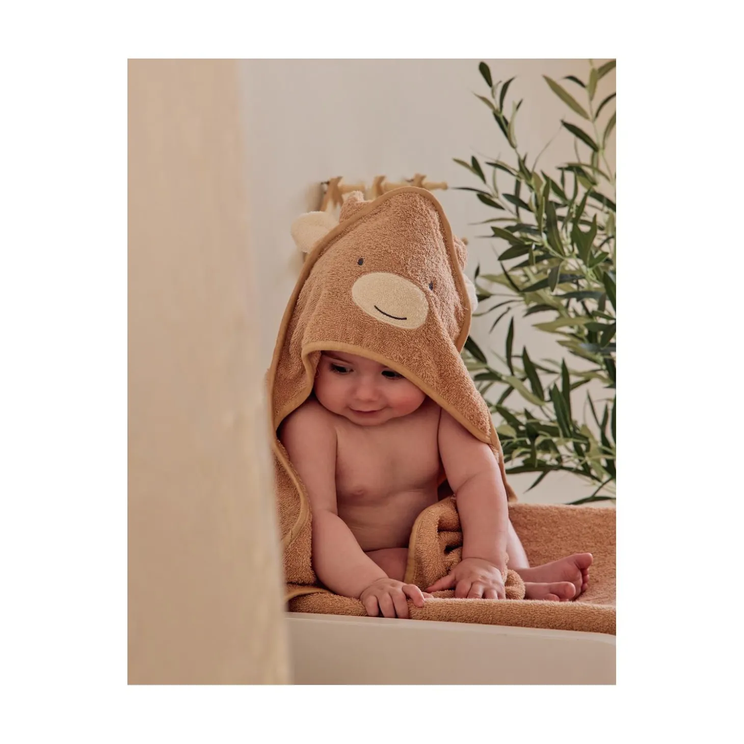 Noukie's Cape de bain Fluffy F&O Beige 75x75 cm