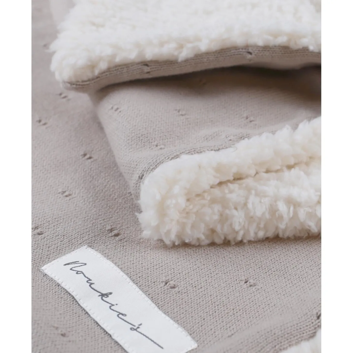 Noukie's Couverture tricot avec sherpa M&M24 Beige 75x100 cm