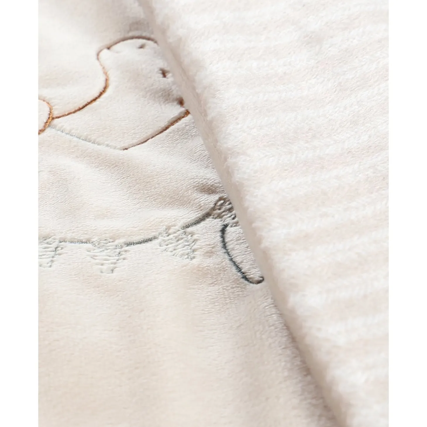Noukie's Couverture Veloudoux Tiga & Stegi Beige 75x100 cm