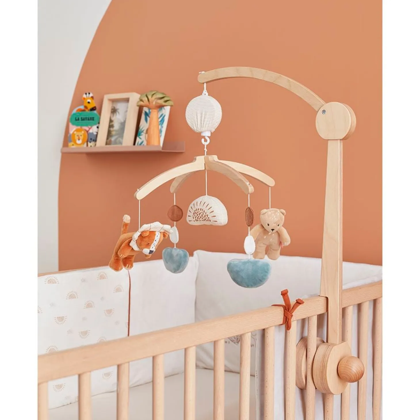 Noukie's Mobile musical en bois Babou et Kendi