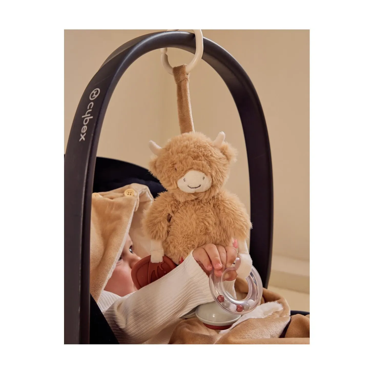 Noukie's Peluche d'activité de voyage Fluffy F&O Cow