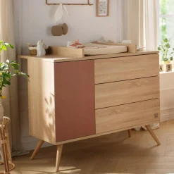 Sauthon                    Commode 3 tiroirs 1 porte Seventies    Chêne Doré - Terracotta - Hêtre Vernis Naturel