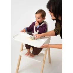Stokke Chaise haute Steps Blanc et bois clair