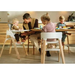 Stokke Chaise haute Steps Blanc et bois clair