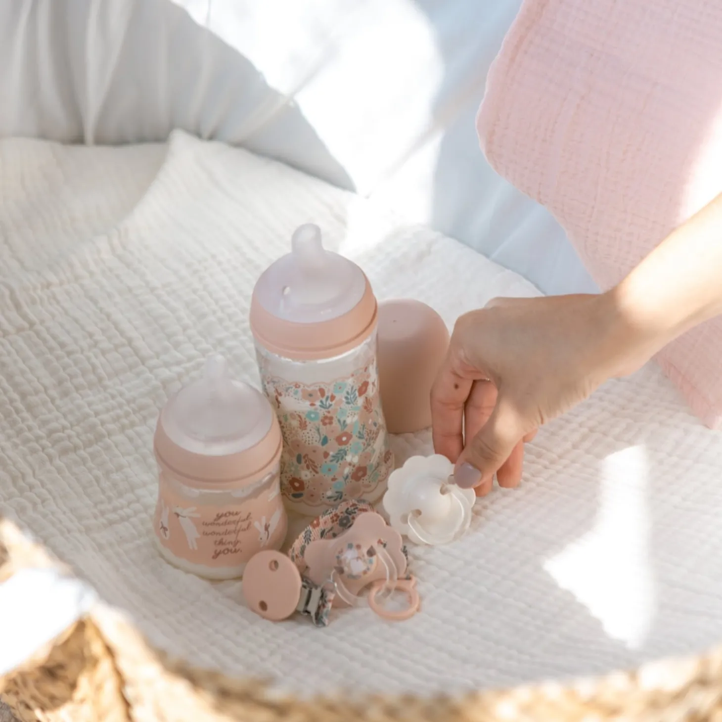 Suavinex Coffret biberon Welcome Baby Set Wonderland Rose