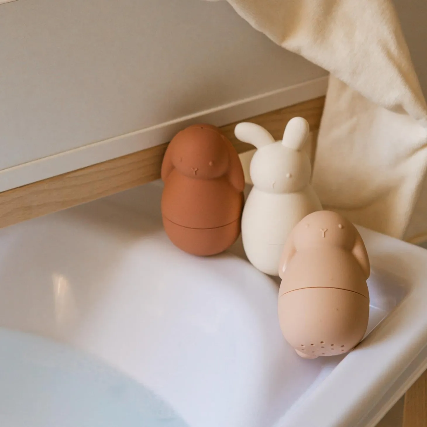 Suavinex Set De 3 Jouets De Bain Wonderland Lapin Couleur aléatoire