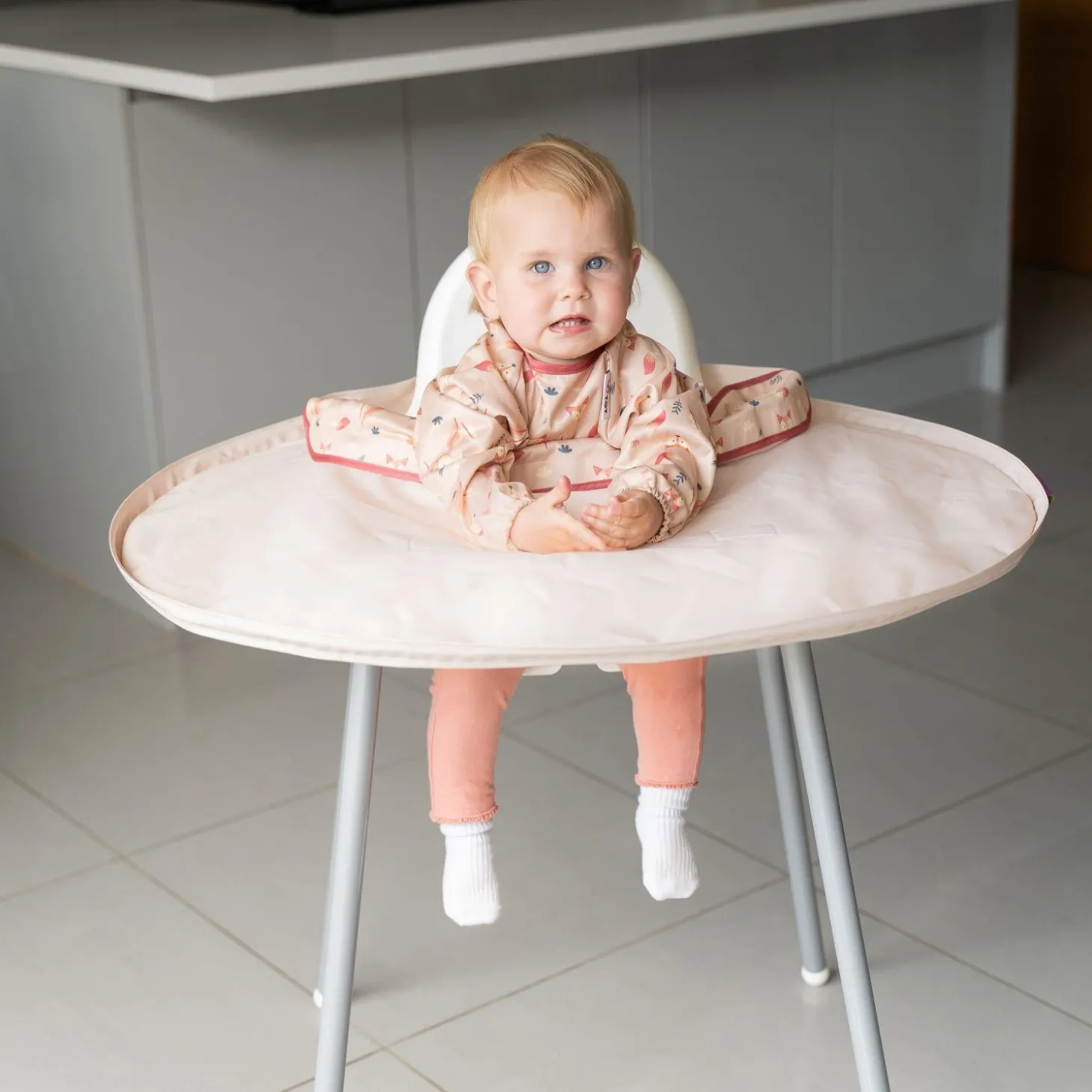 Tidy tot Kit Bavoir et Plateau Sable