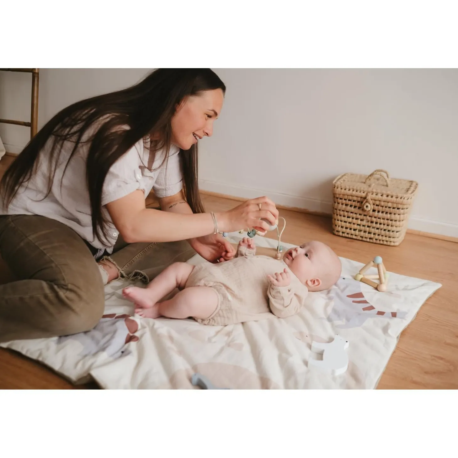 Tinéo Tapis de Jeu Nomade Dinosaurs Multicolore